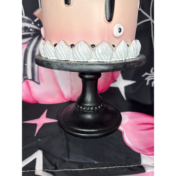 Ghoulish Halloween Pink Ghost Cake - Picture 5 of 5